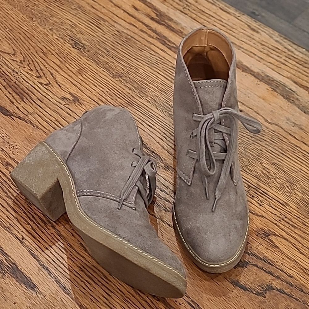 Merona sz 9.5 faux suede upper ankleboots